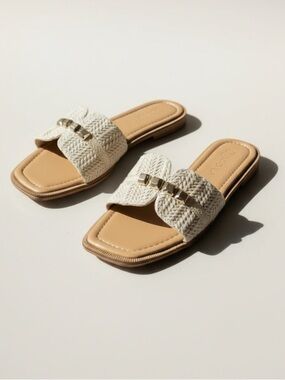 RAFFIA RADIANCE BOHO GOLD STUD SANDALS